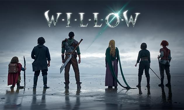 Pôster da série Willow, com os personagens principais em um cenário de fantasia medieval